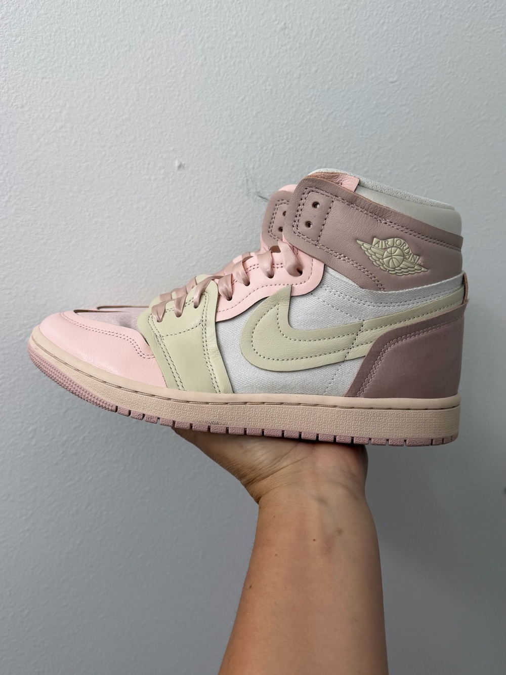 Jordan Air Jordan 1 High Pink Cream Taupe